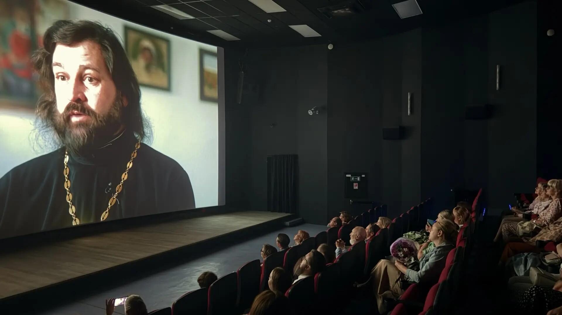 Eto Kartina Ob Istoricheskoj Pravde Dokumentalnyj Film Ruki Chto Derzhat Nebo Otkryl Programmu Speczpokazov Mezhdunarodnogo Kinofestivalya V Sochi Eto Kartina Ob Istoricheskoj Pravde Dokumentalnyj Film Ruki Chto Derzhat Nebo Otkryl Programmu Speczpokazov Mezhdunarodnogo Kinofestivalya V Sochi